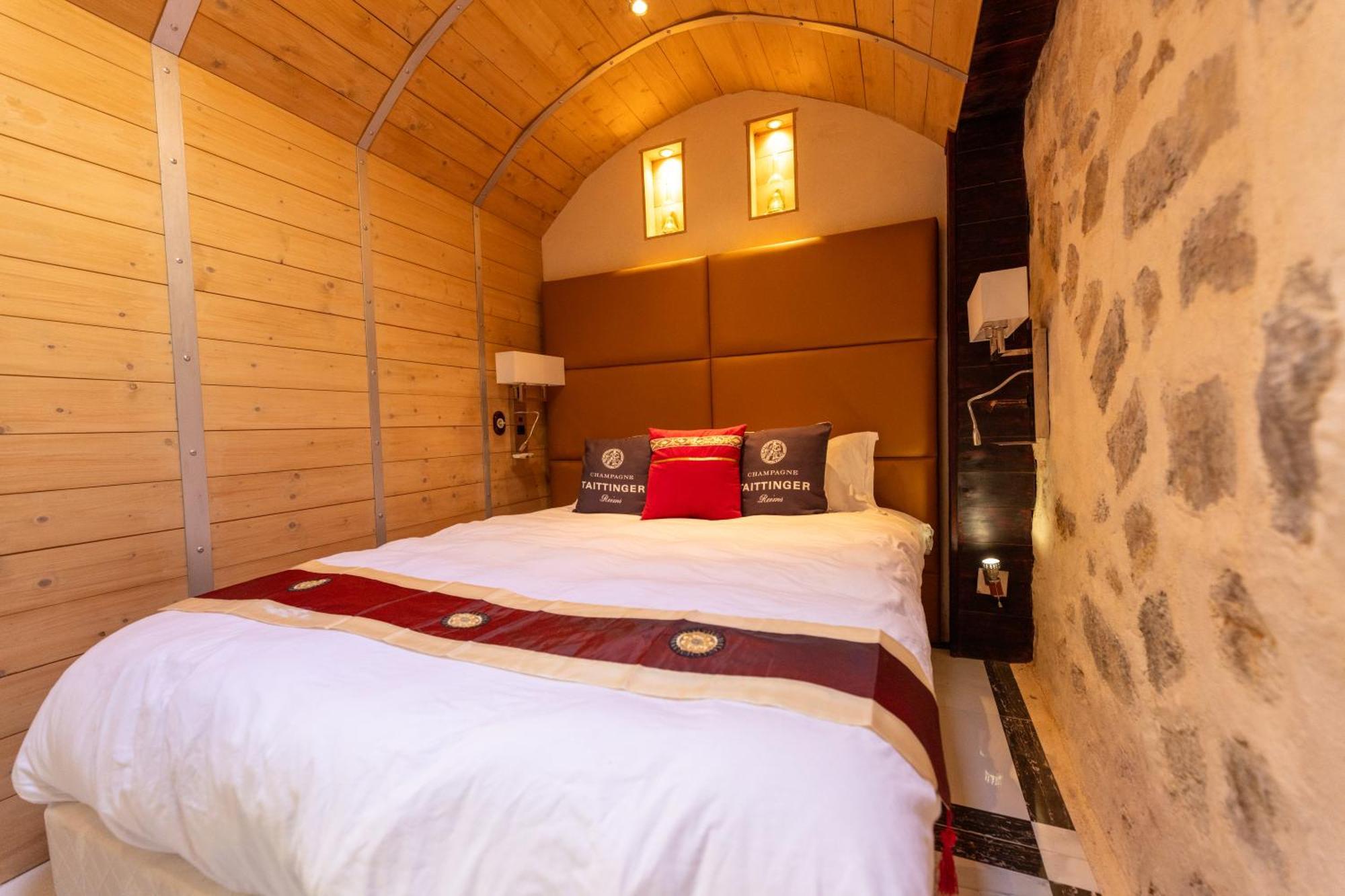 Palazzo Di Acqua Hotel Le Mans Eksteriør billede
